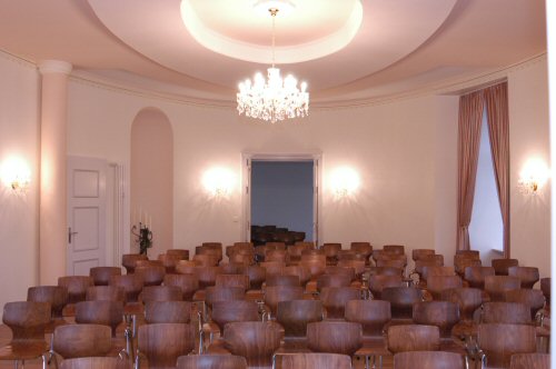 Festsaal mit Bestuhlung